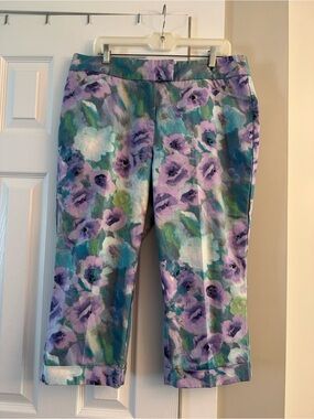 Larry Levine Purple Floral Capris